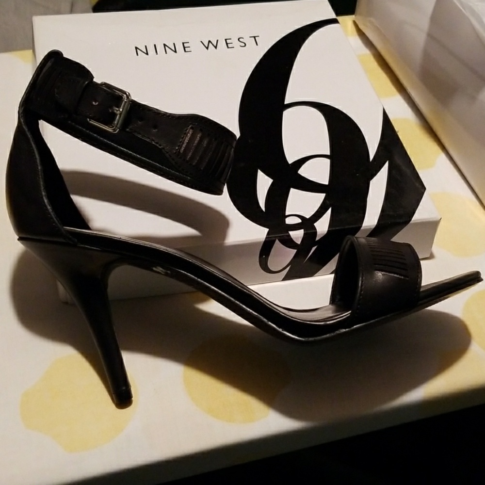 Nine West Sandal